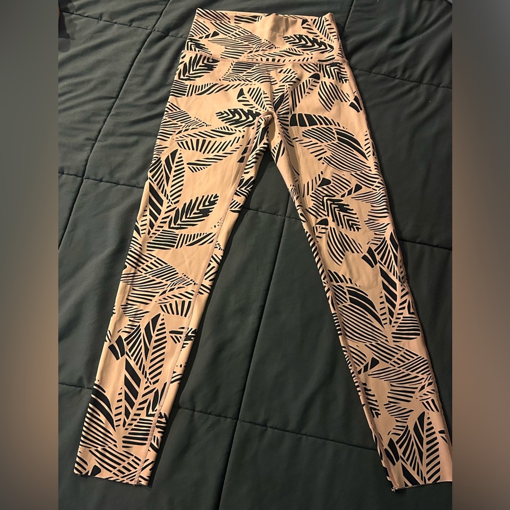 Aerie Chill. Play. Move. Palm Printed Leggings Size Medium - Picture 3 of 5